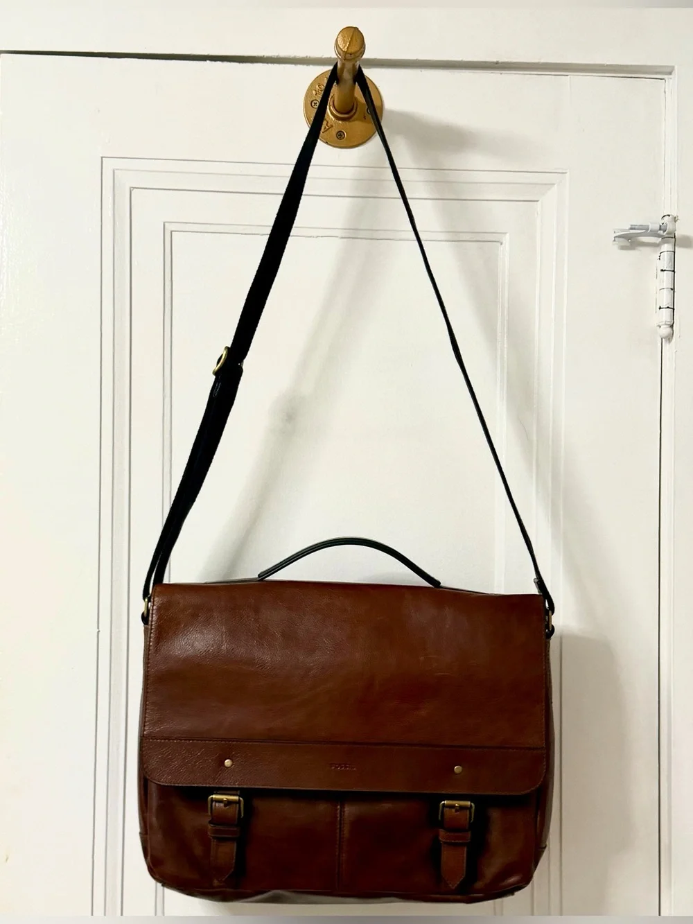 Fossil Brown Leather laptop Messenger Bag with Embossed Logo New